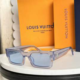 Picture of Louis Vuitton Sunglasses _SKUfw76721328fw
